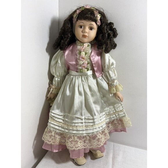 Unmarked Brunette Doss22" Pink And White Satin Dress
